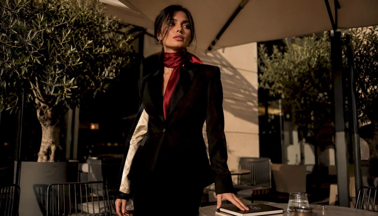What is fashion-forward dressing: a luxury perspective