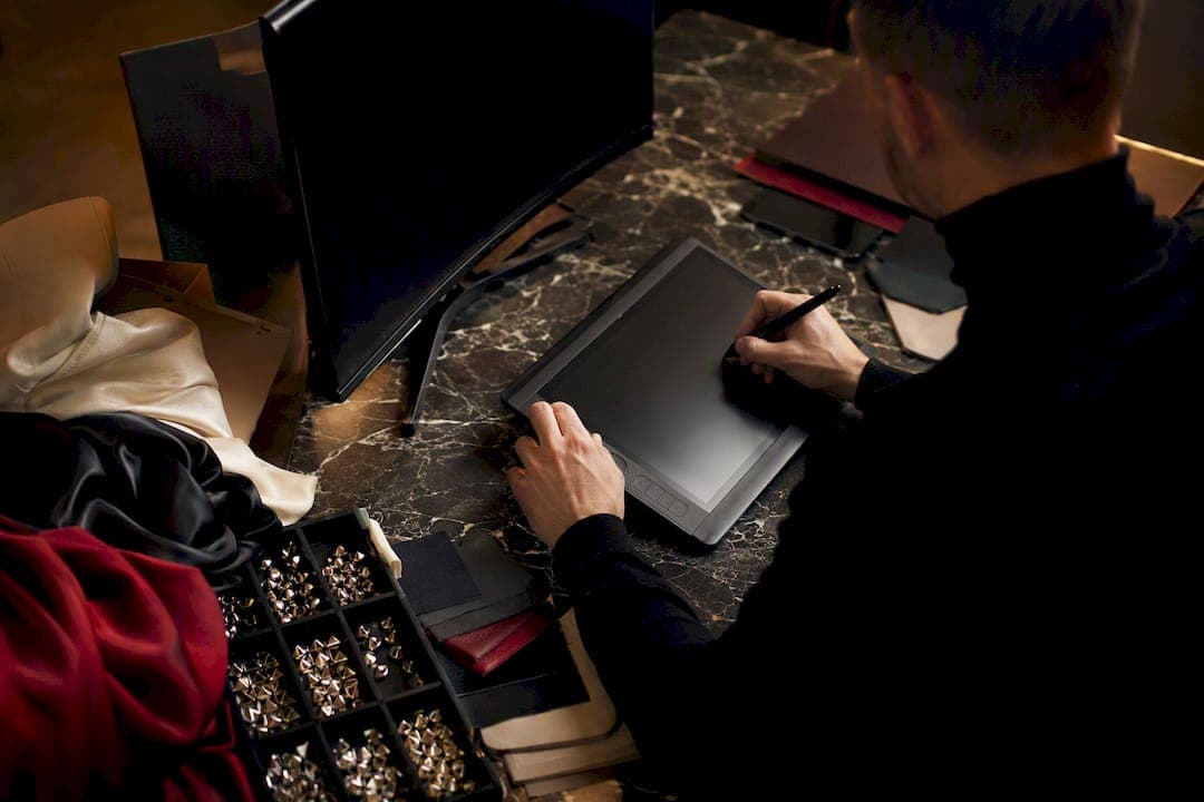 Ricamo personalizzato felpe: the bespoke route to a true collectible